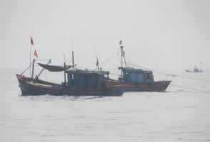 NÚI THÀNH- Tàu cá cùng 9 ngư dân mất liên lạc trên biển Trường Sa