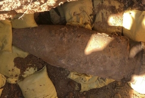 Duy Xuyên- cày đất ruộng phát hiện quả đạn pháo 75kg