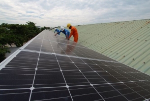 PC Quảng Nam thanh toán cho khách hàng lắp đặt điện mặt trời mái nhà 200 triệu đồng